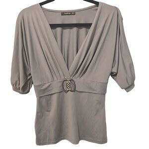PattyBoutik V Neck Cold Shoulder Short Sleeve Top Brooch Detail Gray